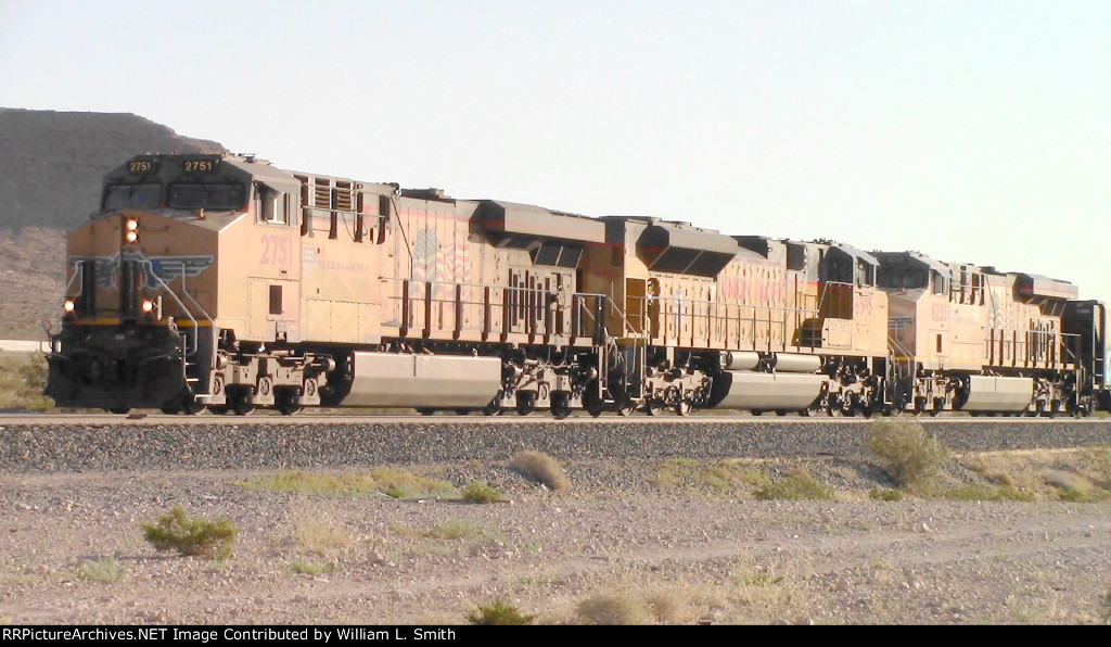 WB Unit Loaded Hooper Frt at Erie NV W-MdTrnSlv-Pshrs -3